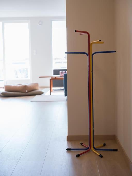Ny Urban Leilighet Med Super Utsikt ハウゲスン エクステリア 写真